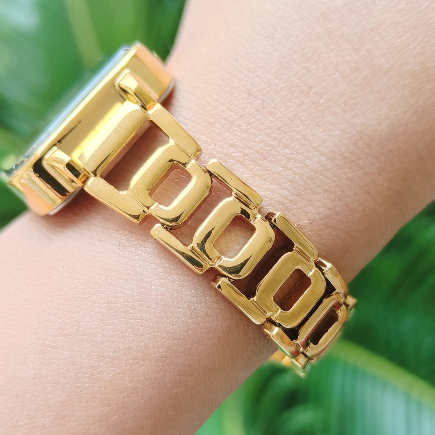 Bestseller Rectangular case Women Gold watch with black minimalist dial