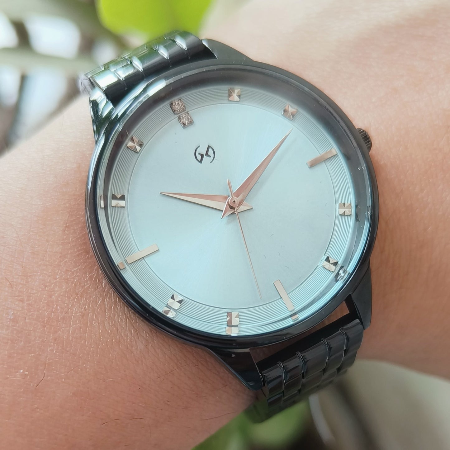 Trending soft chain black watch with sky blue dial in matte finish