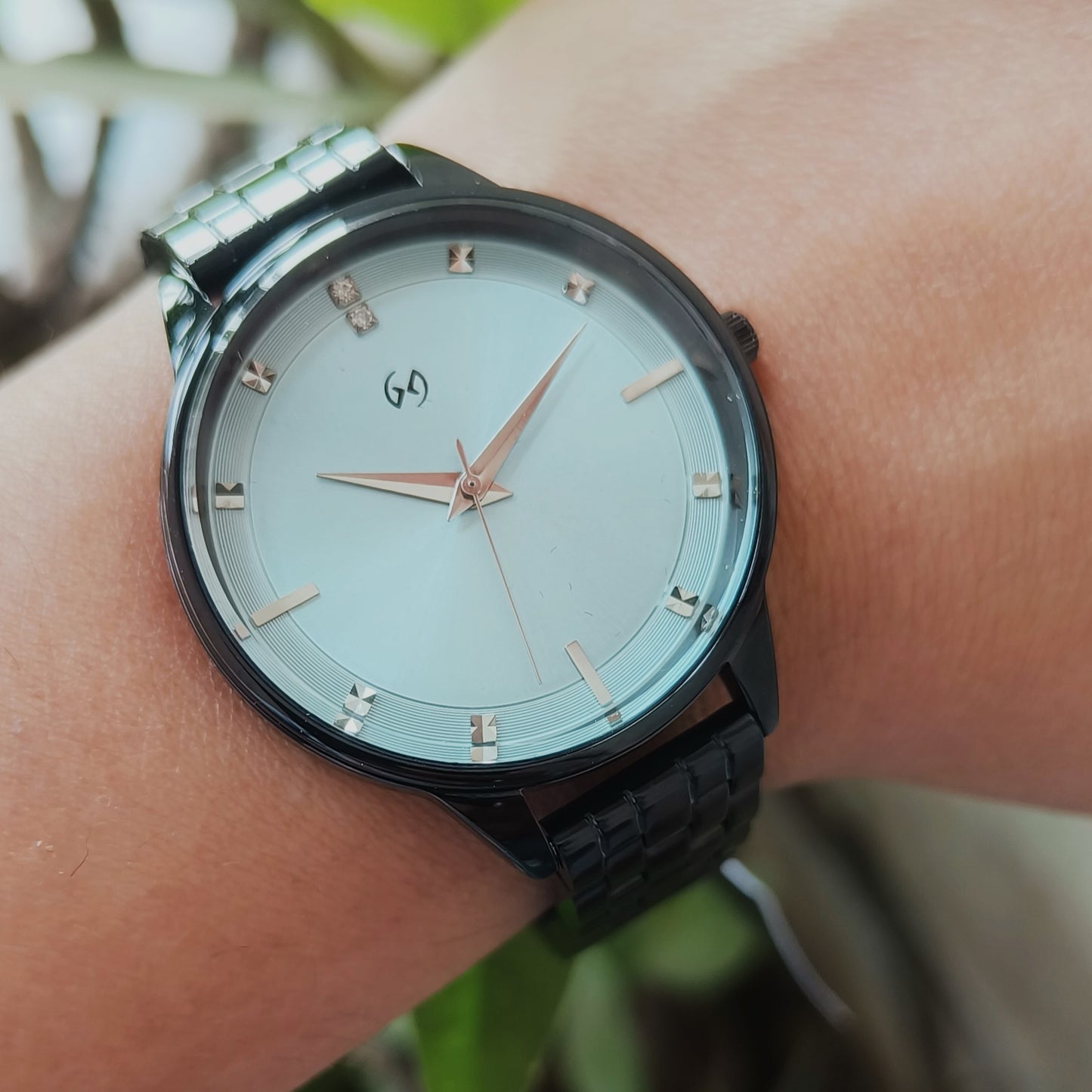 Trending soft chain black watch with sky blue dial in matte finish