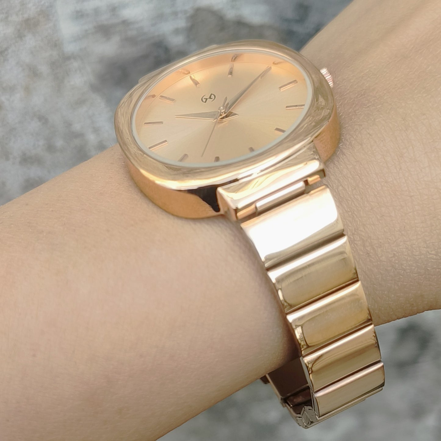 Minimalist and trendy rose gold dial watch with rectangular link chain perfect for office and daily wear