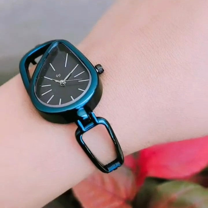 Bestseller Rectangular case Women blue watch with contrasting number in white
