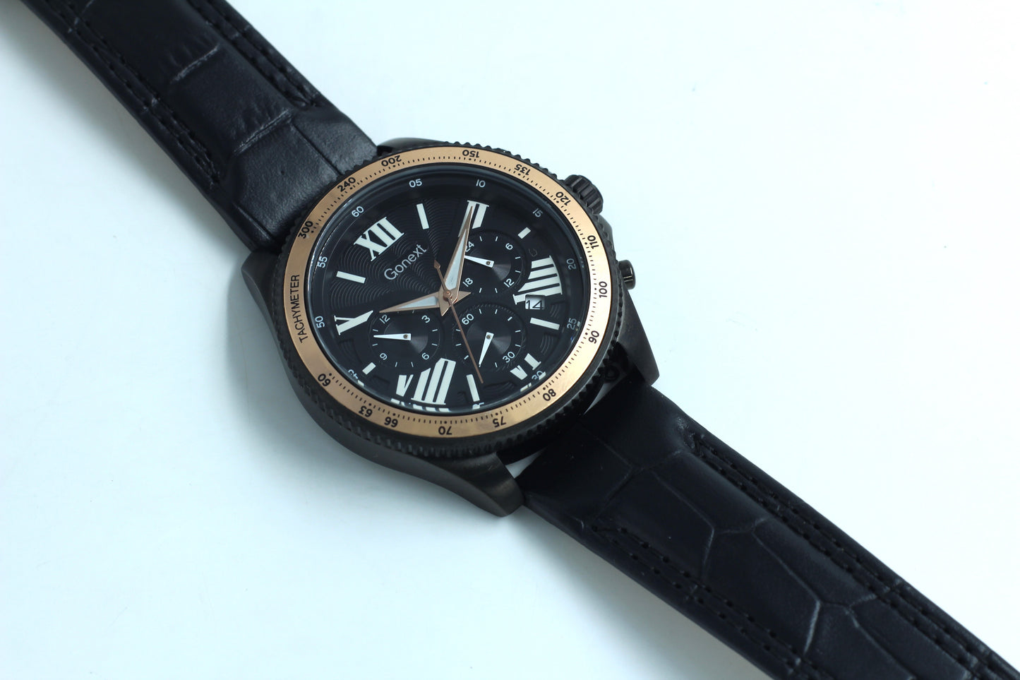 Men chronograph watch Black padded strap and black dial functions included : tachymeter