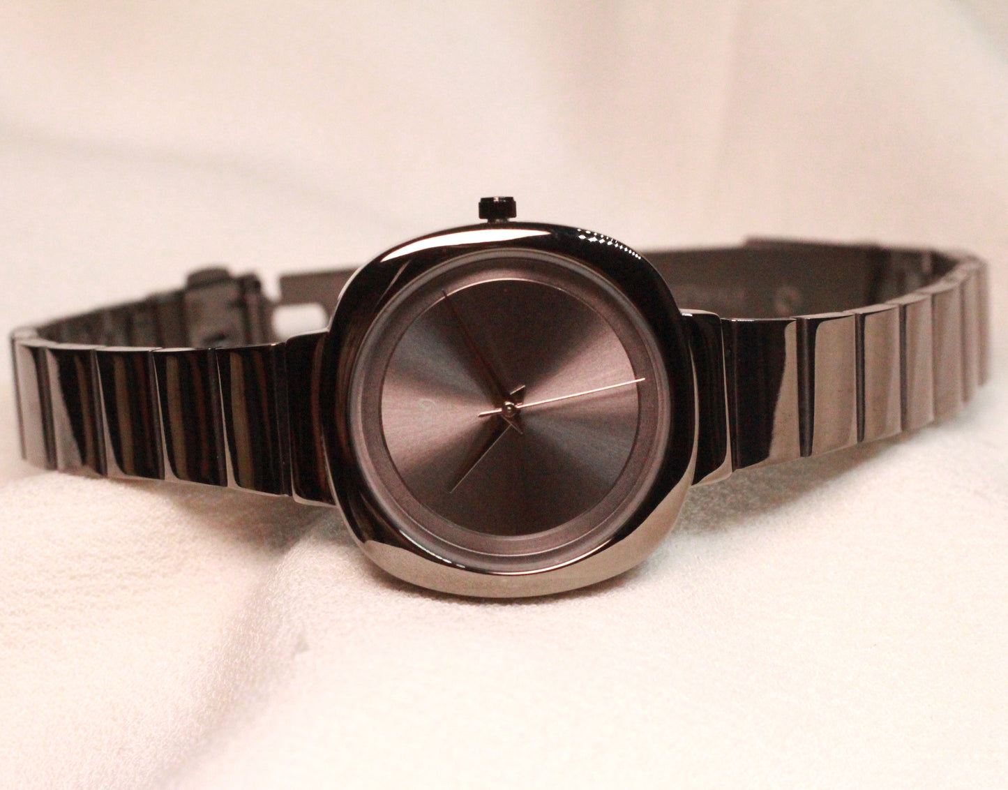 Unique gun metal dial watch with rectangular link chain perfect for office and daily wear