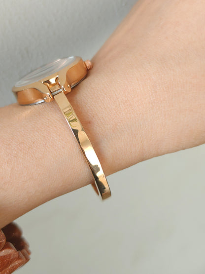 Stylish Rose Blue Kada Watch for Women – Modern, Elegant & Comfortable