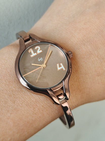 Stylish Brown Kada Watch for Women – Modern, Elegant & Comfortable