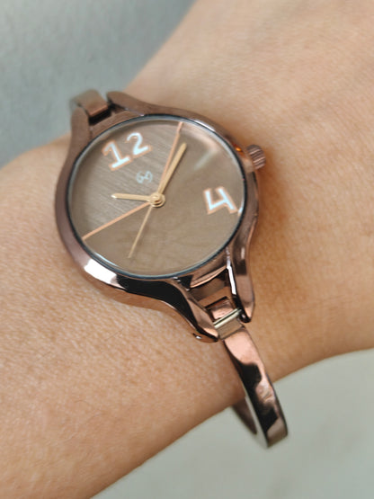 Stylish Brown Kada Watch for Women – Modern, Elegant & Comfortable