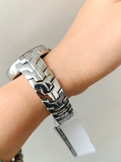 Designer and heavy look full steel watch with transparent outer ring