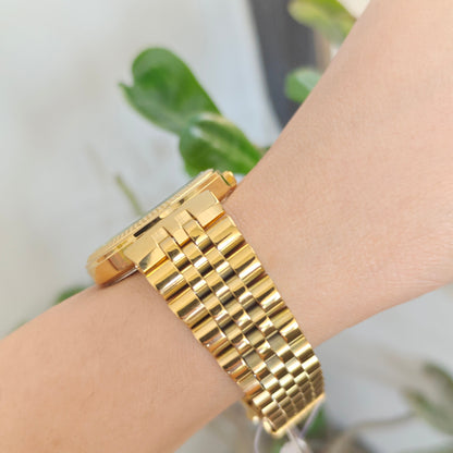 Elegant gold Women's Watch with Diamond-Set Numerals and European chain for luxurious feel