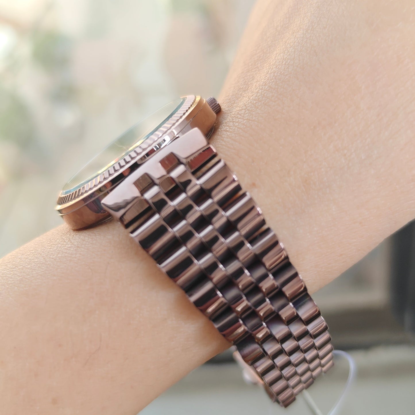 Women's Deep Brown Watch with Diamond-Set Numerals and European chain for luxurious feel