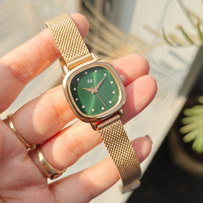 ROSE GOLD BEAUTY DESIGNED TO TURN HEADS EVERY DAY WITH GREEN DIAL