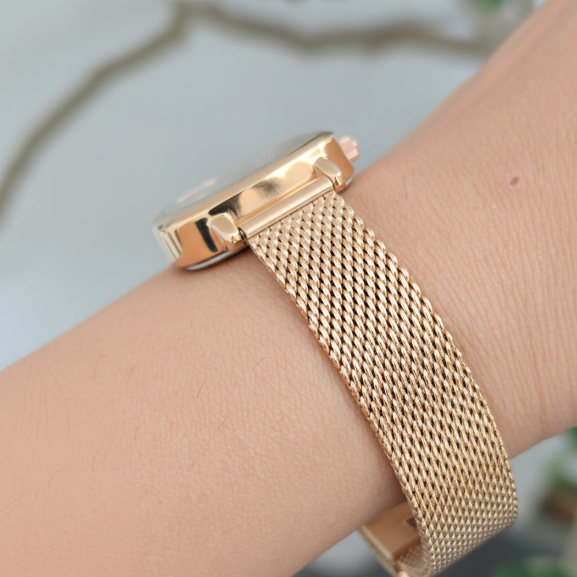 ROSE GOLD BEAUTY DESIGNED TO TURN HEADS EVERY DAY WITH GREEN DIAL