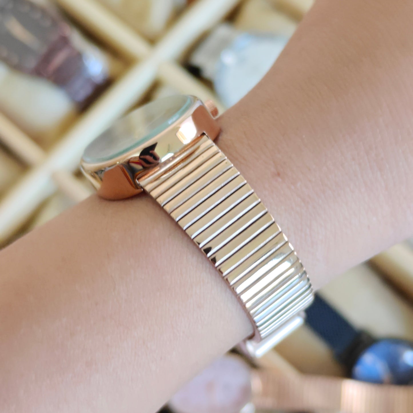 Modern style oval watch with BROWN MOP dial and full rose gold chain self adjustable watch