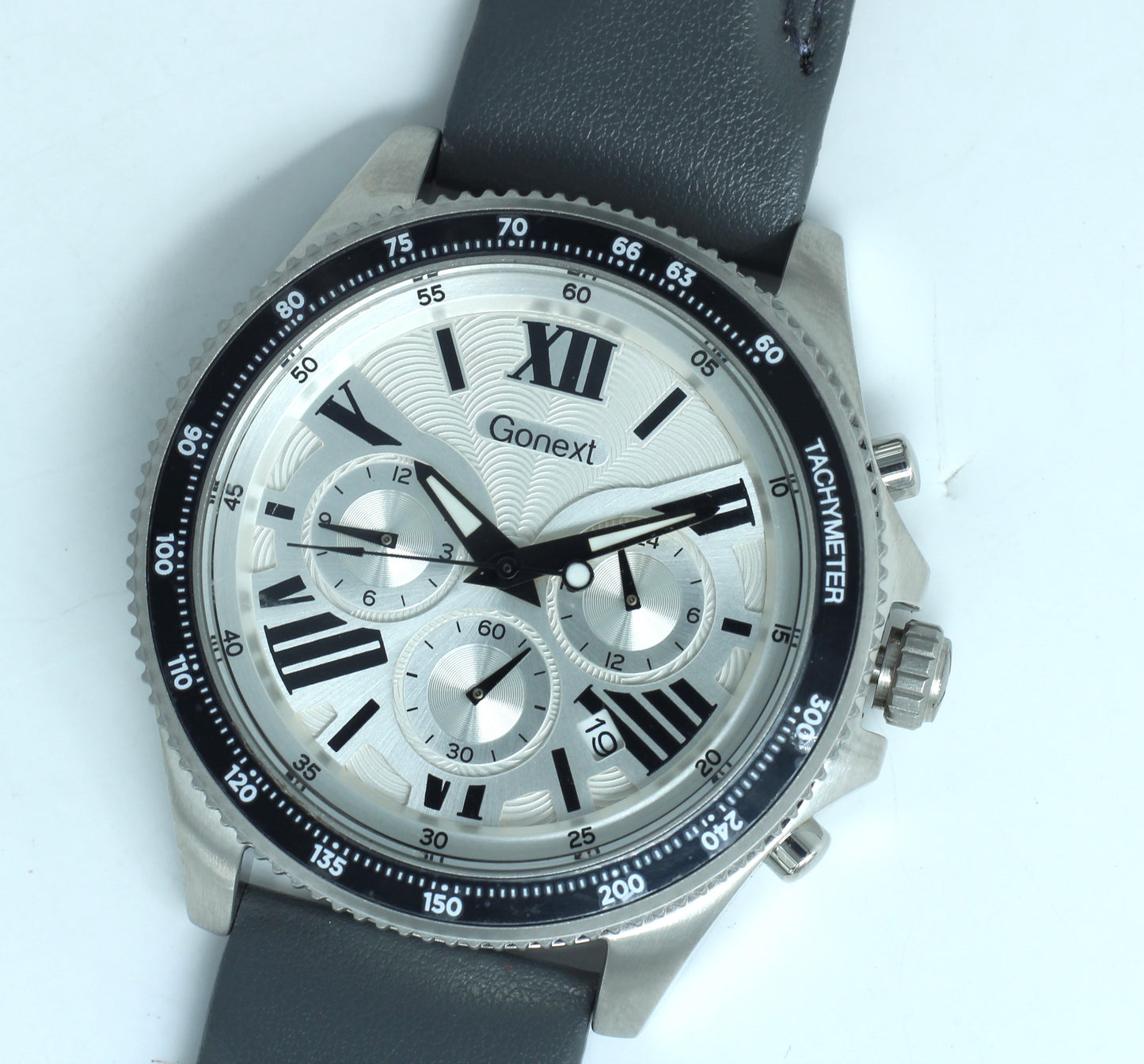 Men chronograph watch grey padded strap and silver dial functions included : tachymete