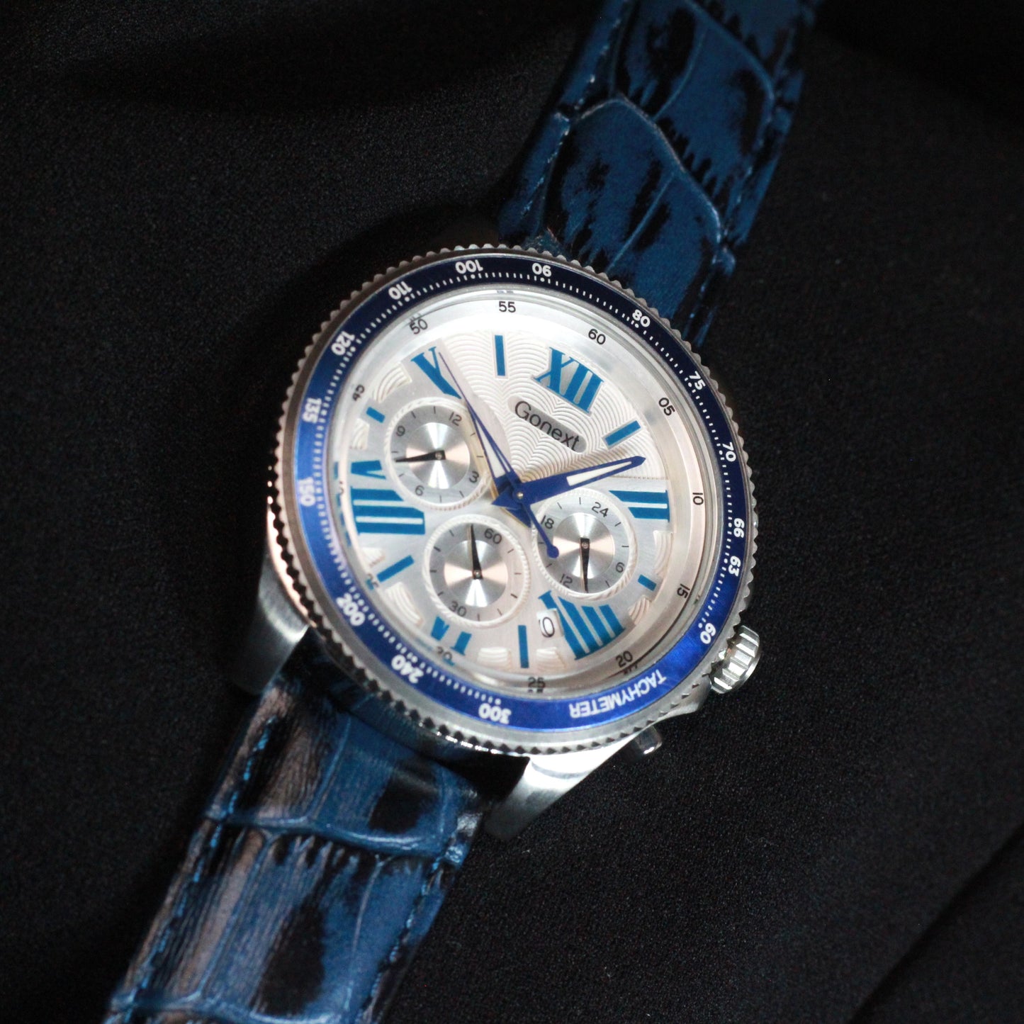 Men chronograph watch Blue jacquard padded strap and silver dial functions included : tachymeter