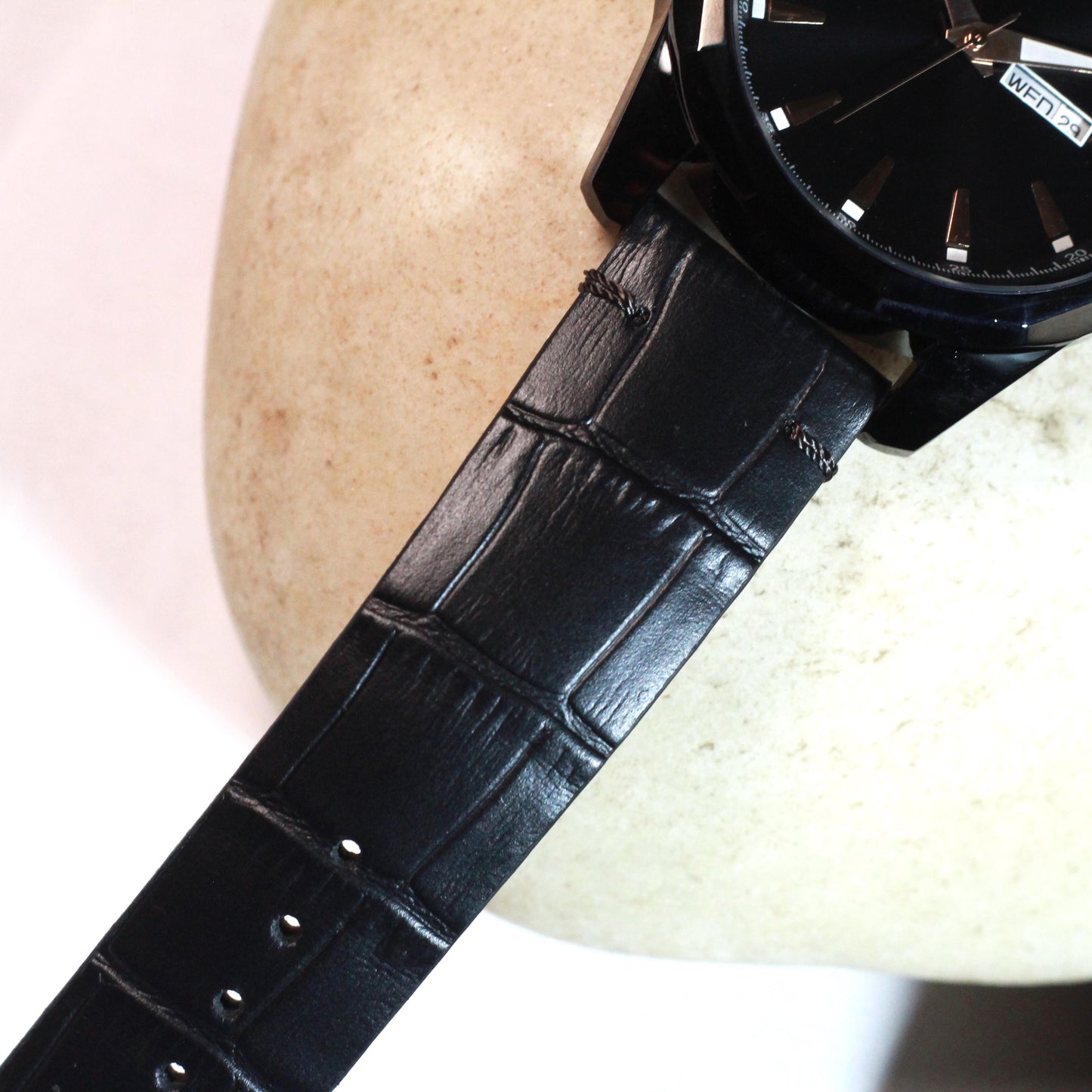 Black Heavy look watch for men with luminous hands and markers :day and date in black leather